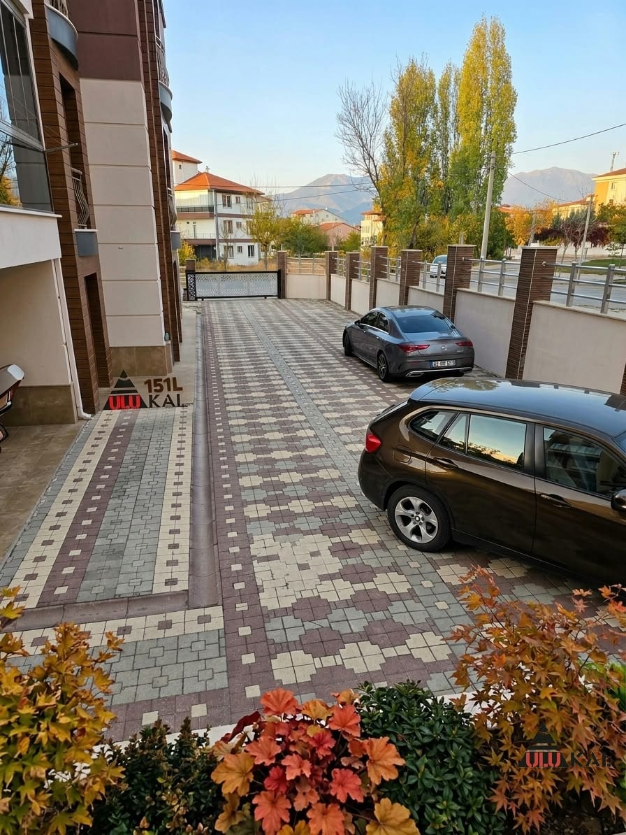 uygulama villa girisi otopark 02 896x1194